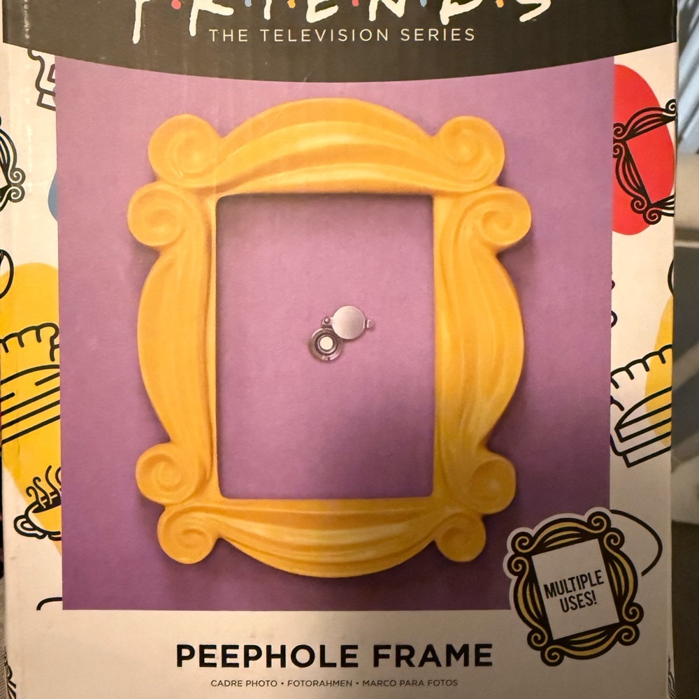 Friends Peephole Frame